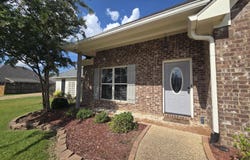 305 Flagstone Drive, Brandon, MS 39042