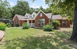 4818 Blue Water Circle, Granbury, TX 76049
