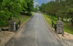 112 Silver Oak Way, Branson West, MO 65737