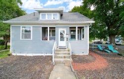 1717 Carl Breeding Way, Jackson, MI 49203