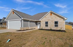 203 Toro Dr, Winona, TX 75792