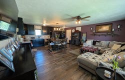 421 6th St SE, Highmore, SD 57345