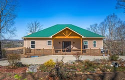 285 Redwood Drive, Dandridge, TN 37725