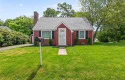 10 Palmer Street, Smithfield, RI 02828