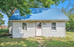 327 E Main Street, Vermontville, MI 49096