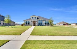 1924 Comanche Drive, DeSoto, TX 75115