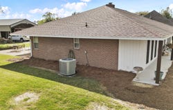 4627 S Lake Dr, Tupelo, MS 38801