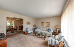 10 Wallace Drive, Plainview, NY 11803