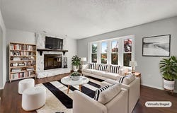 68 W Lakewood Drive, Fenton, MO 63026