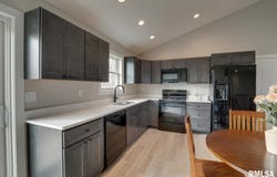 2813 N 23RD Street, Quincy, IL 62305