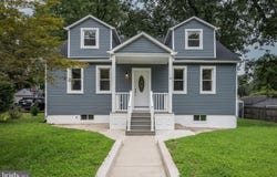 10 DELAWARE AVENUE, HAINESPORT, NJ 08036