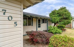 705 GOUCHER ST, Amity, OR 97101