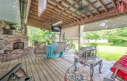 8576 LAKE PARK Drive, Denham Springs, LA 70726