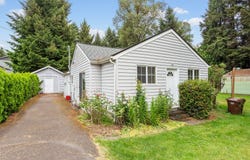 150 RIVER Ln, Gladstone, OR 97027