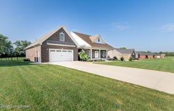 421 Robin Way, Shepherdsville, KY 40165