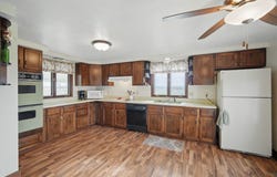 27048 500th Street, Chariton, IA 50049