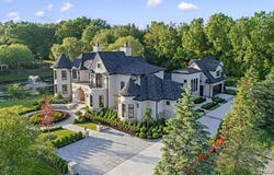 575 Chase Lane, Bloomfield Hills, MI 48304