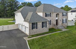 83 Stevenson Drive, Marlboro, NJ 07746