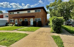 9117 Barberry Lane, Des Plaines, IL 60016
