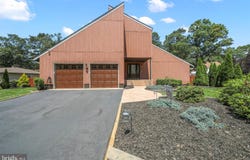 15 WOODHURST DR, VOORHEES, NJ 08043