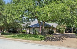 3105 Greenbrook Drive, Arlington, TX 76016