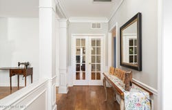10 Sparrow Drive, Hamilton, NJ 08690