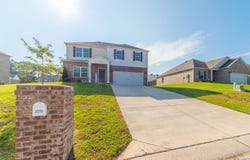 2275 Cypress Bend Circle, Hokes Bluff, AL 35903