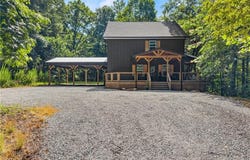 747 Golden Avenue, Dahlonega, GA 30533