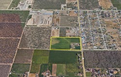 32437 124, Visalia, CA 93291