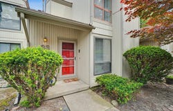 33 Colony W Drive, Champaign, IL 61820