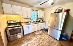 1205 W 10th, Cameron, TX 76520