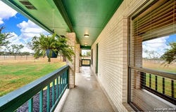 14320 LA VERNIA RD, St Hedwig, TX 78152-9674