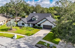 104 BARRINGTON Drive, BRANDON, FL 33511