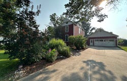 804 N 4th Avenue, Winterset, IA 50273