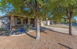 244 Chickadee Ln, Leander, TX 78641