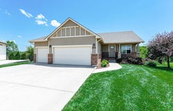 8848 N Saddlebrook Ct, Park City, KS 67147-7311