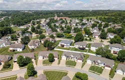 2904 Eastbrook Court, St Joseph, MO 64506