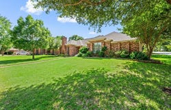 3502 Edgehill Street, Grapevine, TX 76051