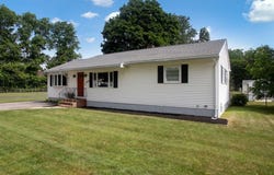 121 Alfred Lord Blvd, Taunton, MA 02780