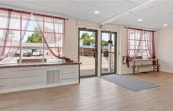1692 Warwick Avenue, Warwick, RI 02889