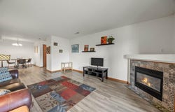 534 West Side Dr, IowaCity, IA 52246