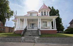 502 McLean Street, Ligonier, IN 46767-2232