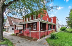 631 BROADWAY, HANOVER, PA 17331
