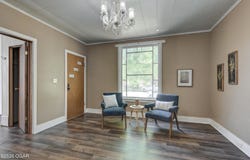 1242 S Garrison Avenue, Carthage, MO 64836