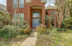 1002 Loch Lomond Drive, Arlington, TX 76012