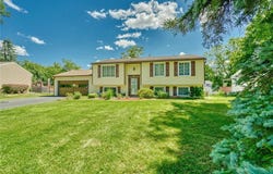 26 Donlin Drive, Ogden, NY 14624