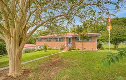 2370 Le Ruth Dr, Pensacola, FL 32514