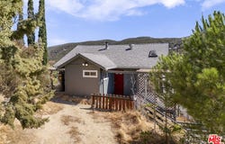 17565 Lone Pine Trl, Lake Hughes, CA 93532