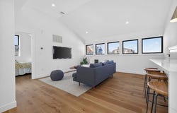 14 Hamlet, Somerville, MA 02143