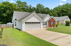 919 Harbins Pass, Dacula, GA 30019